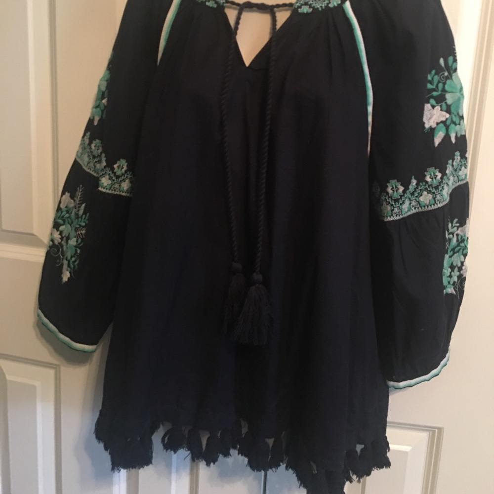 NWOT blue and green boho style top✨